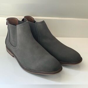 NEW Madden Mens Size 10.5 Gray Suede Chelsea Grizon Ankle Boots